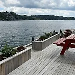 8 Person In Urangsvag-by Traum *