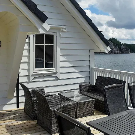 8 Person In Urangsvag-by Traum Ervik (Urangsvag)