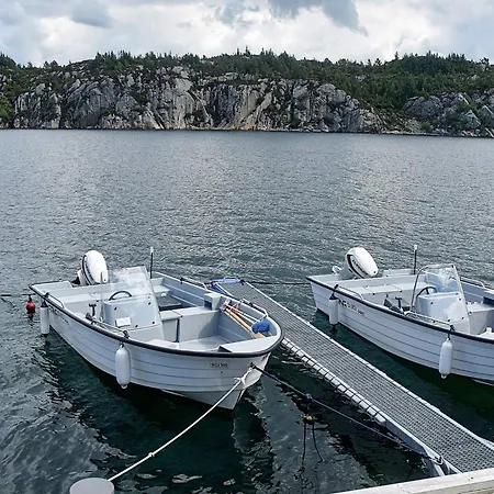 8 Person In Urangsvag-by Traum * Ervik (Urangsvag)