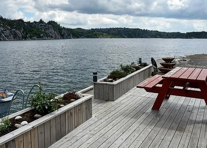 8 Person In Urangsvag-by Traum *